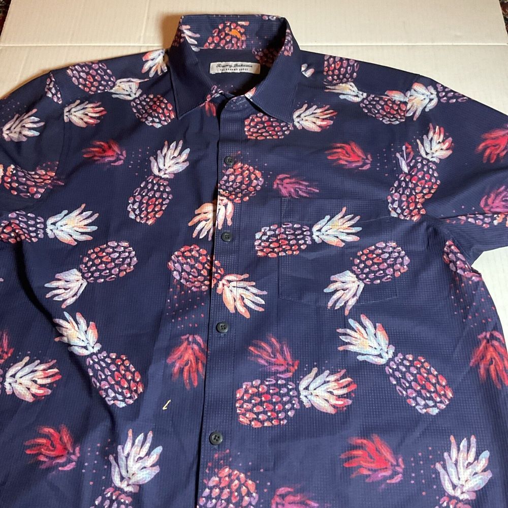 Tommy Bahama Men's Medium Camp Shirt The Bahama Coast Alotta Colada‎ Navy